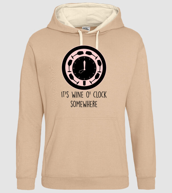Wine o clock model nisipiu pe tricou