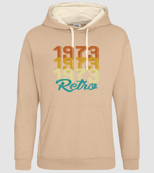 1973 retro model nisipiu pe tricou