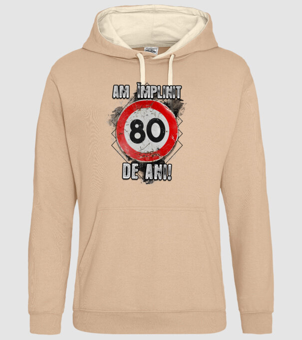 Am împlinit 80 de ani! model nisipiu pe tricou