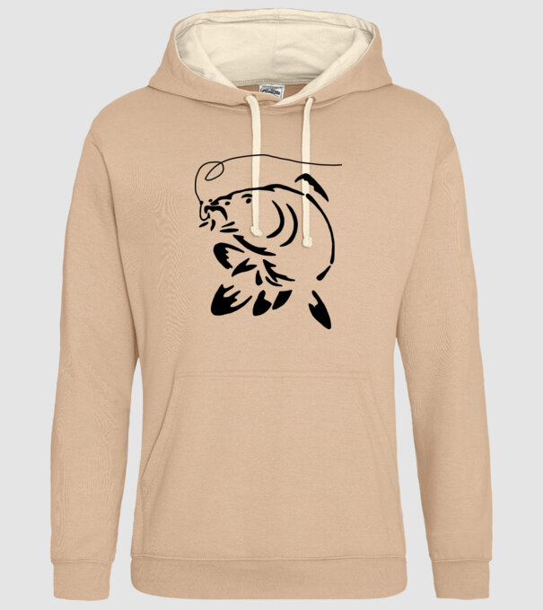 Carp model nisipiu pe tricou