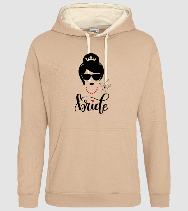 Cool Bride model nisipiu pe tricou