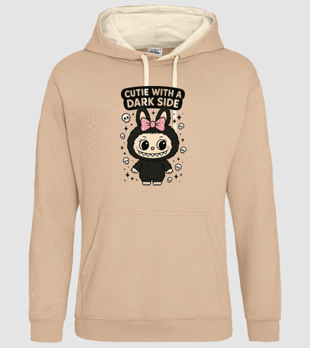 Cutie with a dark side model nisipiu pe tricou