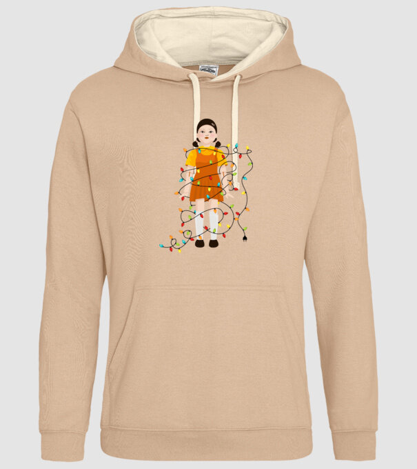 doll squid game model nisipiu pe tricou