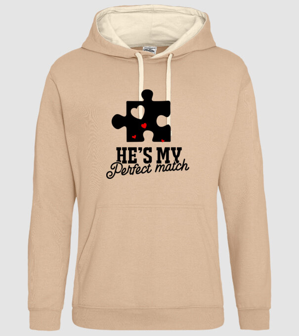 He is my perfect match model nisipiu pe tricou