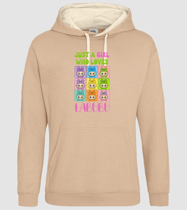 Just a girl who loves Labubu model nisipiu pe tricou