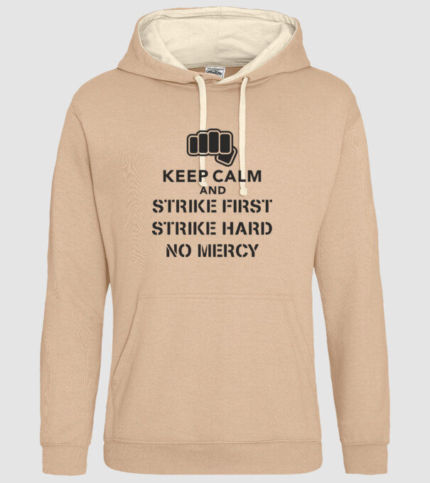 Keep calm and strike first cobra kai model nisipiu pe tricou