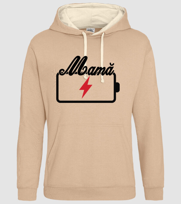 Mamă la încărcat model nisipiu pe tricou