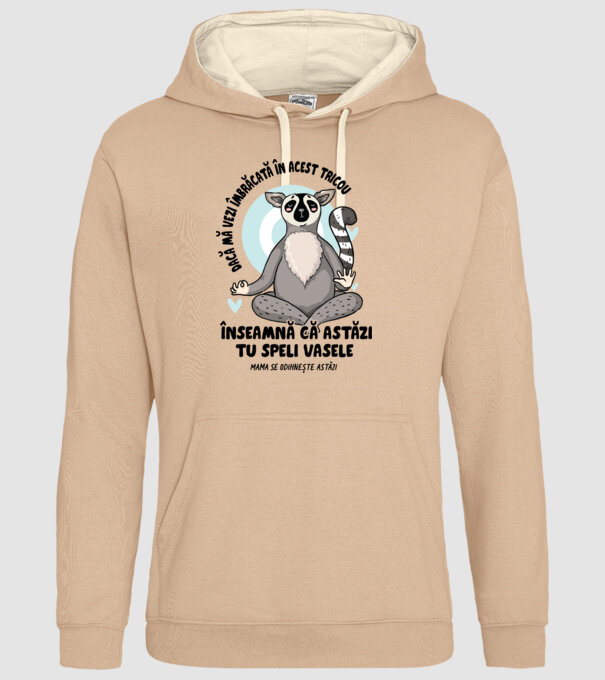 Dacă o vezi îmbrăcată în acest tricou, înseamnă că astăzi tu speli vasele. Mama se odihnește astăzi. model nisipiu pe tricou