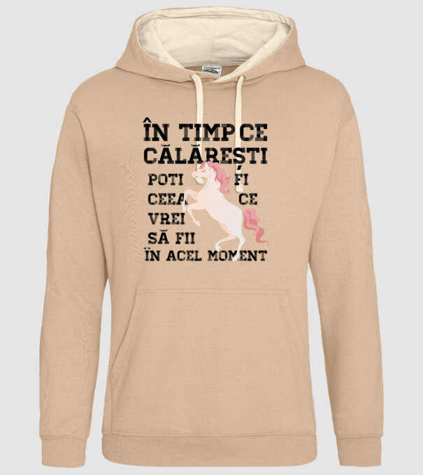 în timp ce călărești poți fi ceea ce vrei să fii - în acel moment model nisipiu pe tricou