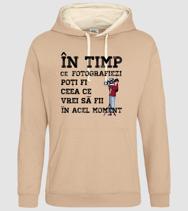 în timp ce fotografiezi poți fi ceea ce vrei să fii - în acel moment model nisipiu pe tricou
