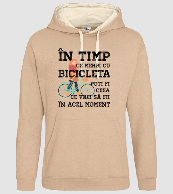 în timp ce mergi cu bicicleta poți fi ceea ce vrei să fii - în acel moment model nisipiu pe tricou