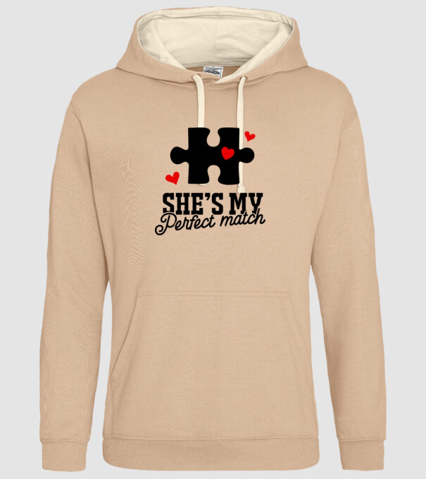 She is my perfect match model nisipiu pe tricou