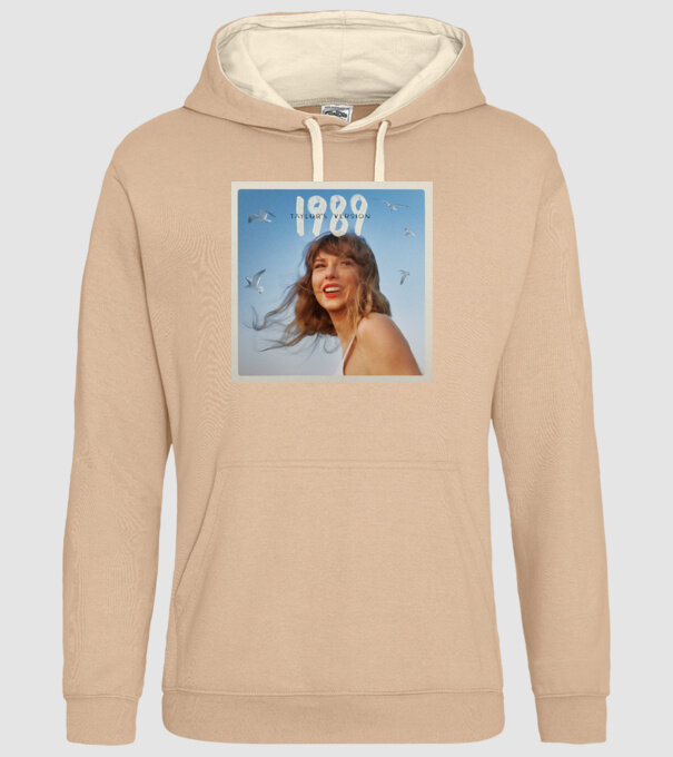 Taylor Swift cover model nisipiu pe tricou