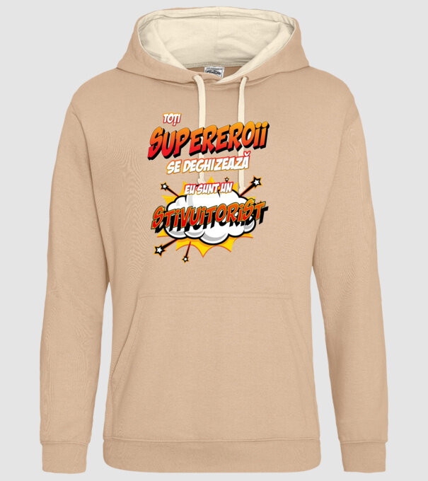 Toți supereroii se deghizează, eu sunt un stivuitorist model nisipiu pe tricou