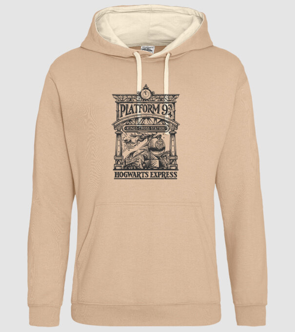 Trenuri model nisipiu pe tricou