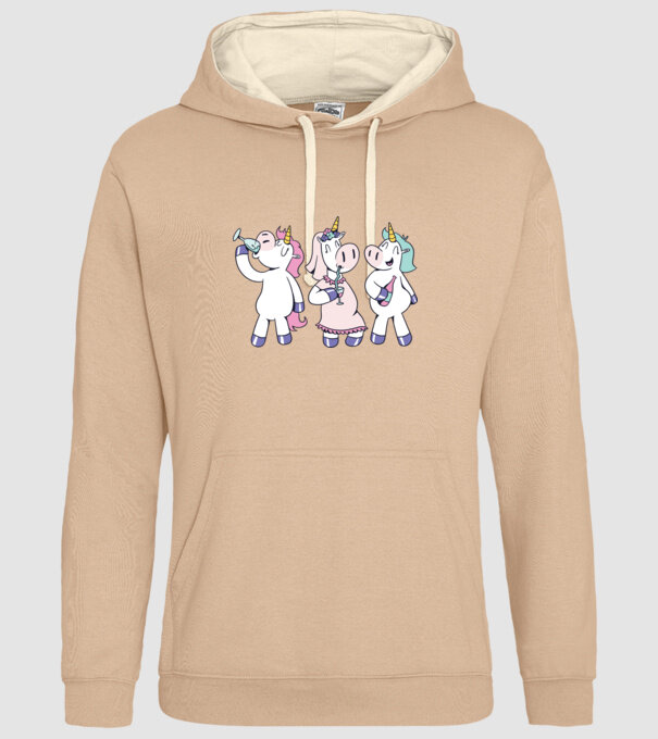 unicorn Bachelorette model nisipiu pe tricou