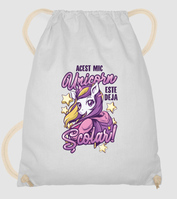 Acest mic unicorn este deja școlar model alb pe tricou
