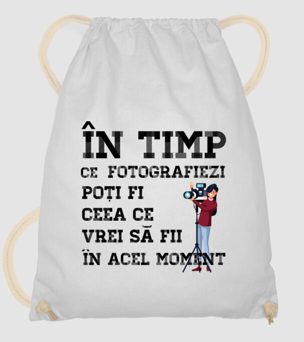 în timp ce fotografiezi poți fi ceea ce vrei să fii - în acel moment model alb pe tricou