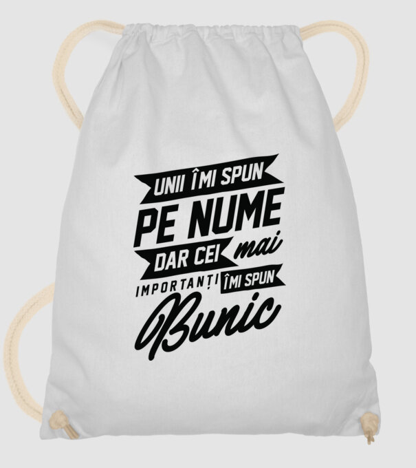 Unii îmi spun pe nume, dar cei mai importanți îmi spun bunic model alb pe tricou