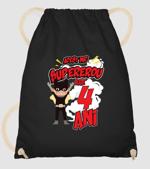 Acest mic supererou are 4 ani model negru pe tricou
