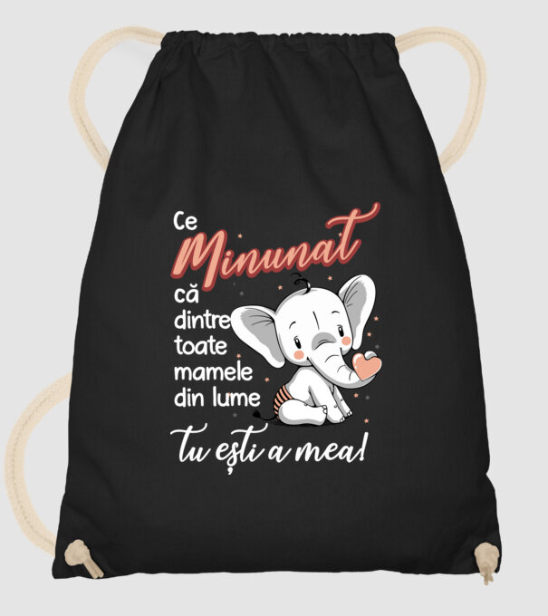 Ce minunat că dintre toate mamele din lume, tu ești a mea! model negru pe tricou