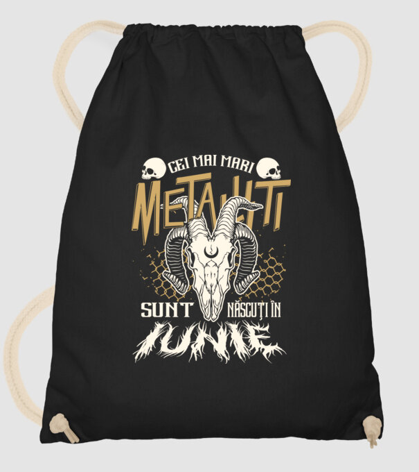 Cei mai mari metaliști sunt născuți în iunie. model negru pe tricou
