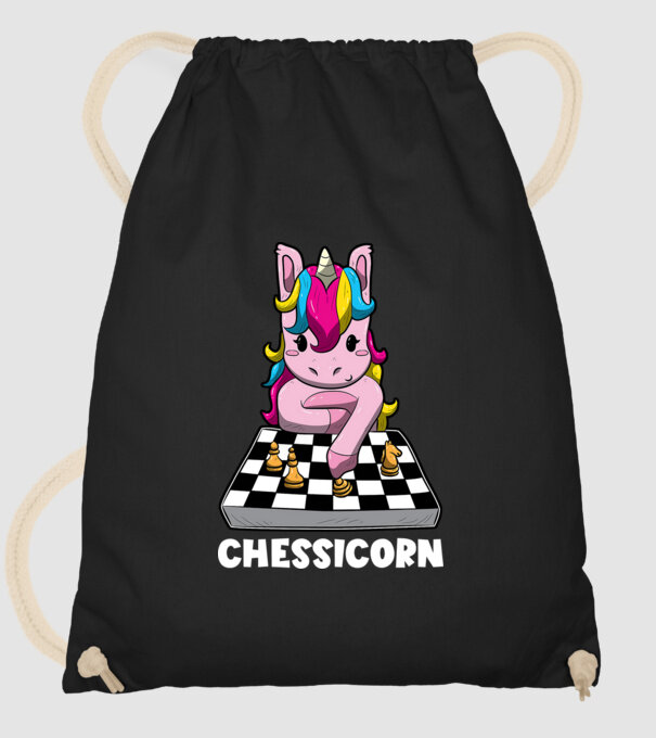 Chessicorn model negru pe tricou