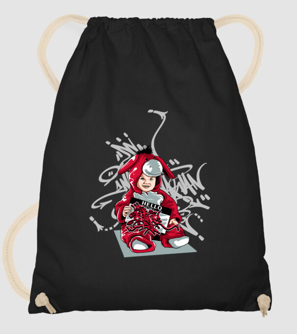 Graffiti model negru pe tricou