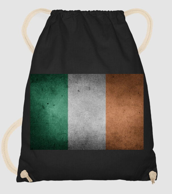 IRELAND model negru pe tricou