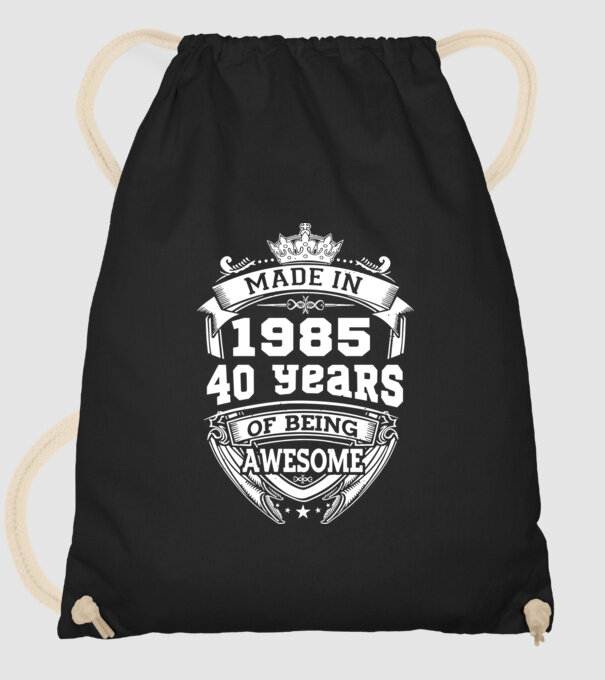 Made in awesome 1985 model negru pe tricou