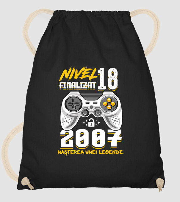 Nivel Finalizat 18 model negru pe tricou