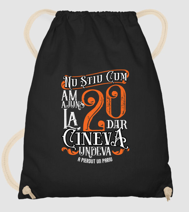 Nu știu cum am ajuns la 20, dar cineva, undeva, a pierdut un pariu model negru pe tricou