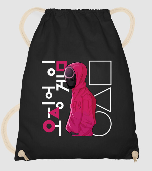squd game guard model negru pe tricou