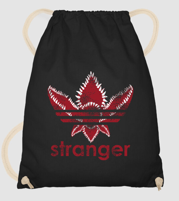 stranger things logo model negru pe tricou