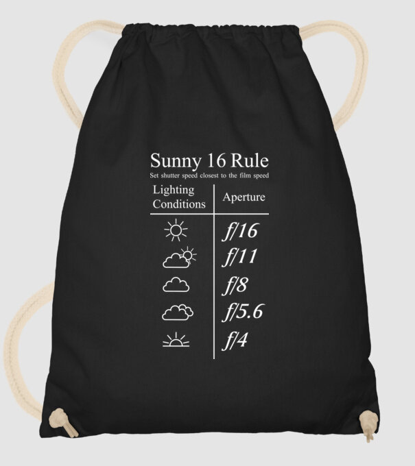 Sunny 16 Rule model negru pe tricou