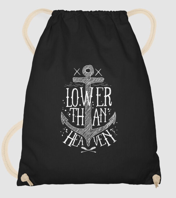 Vapoare model negru pe tricou