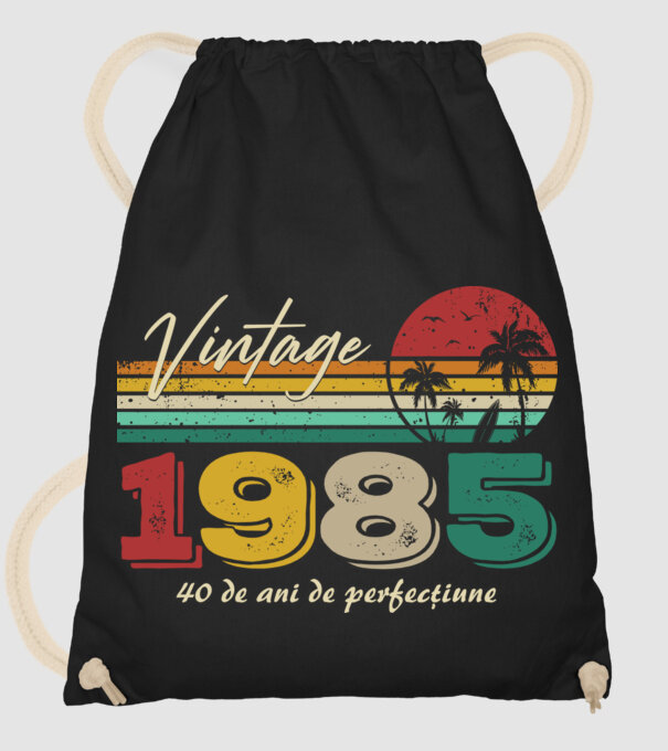 VINTAGE 1985 model negru pe tricou