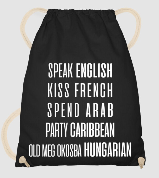 model negru pe tricou