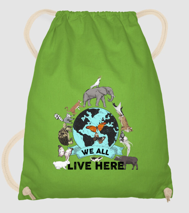 We all live here model verde de măr pe tricou