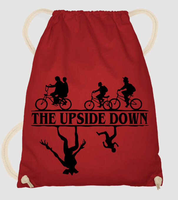 upside down model roșu pe tricou