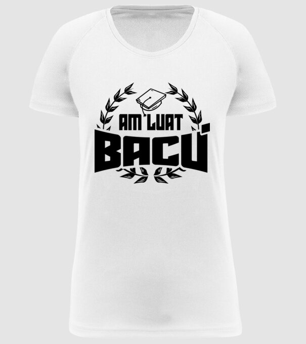 Am luat bacu model alb pe tricou