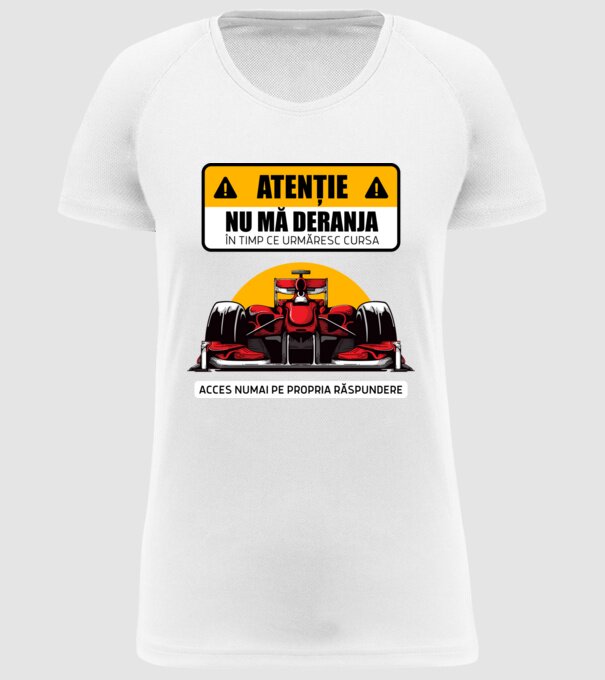 Atenție model alb pe tricou