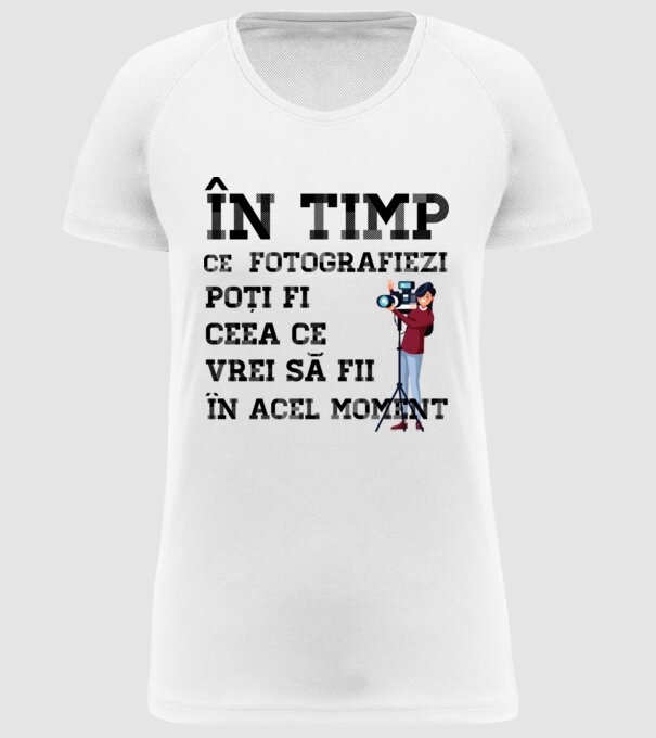 în timp ce fotografiezi poți fi ceea ce vrei să fii - în acel moment model alb pe tricou