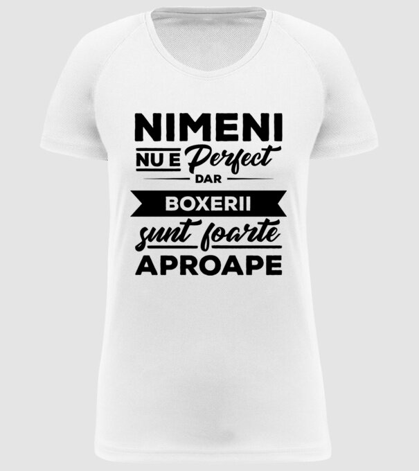 nimeni nu e perfect, dar boxerii sunt foarte aproape model alb pe tricou