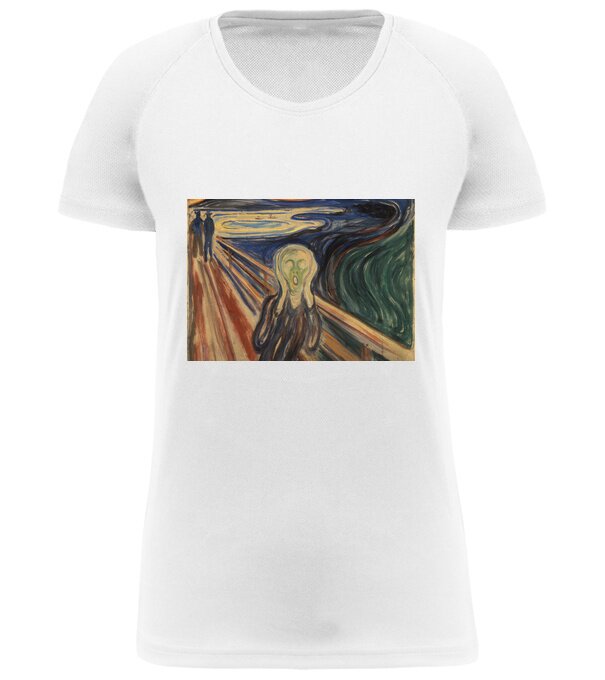  model  pe tricou