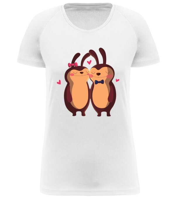  model  pe tricou