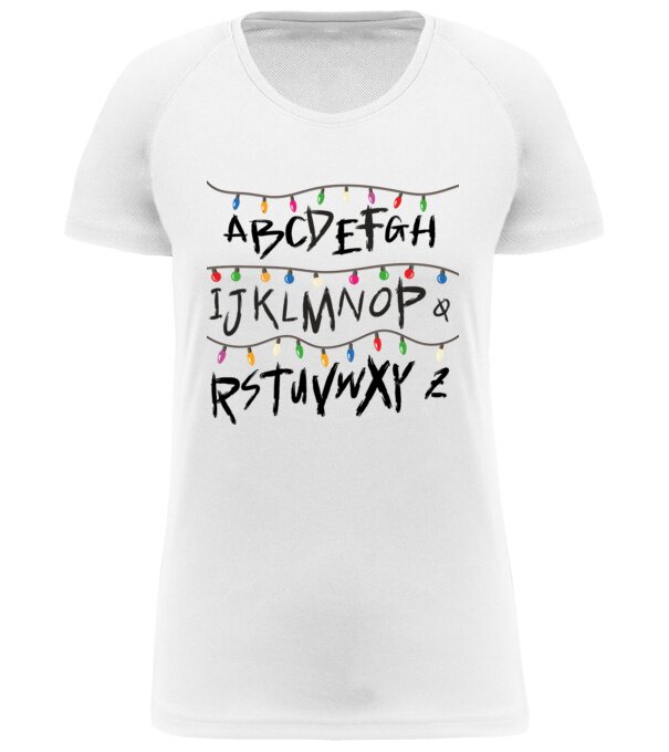  model  pe tricou