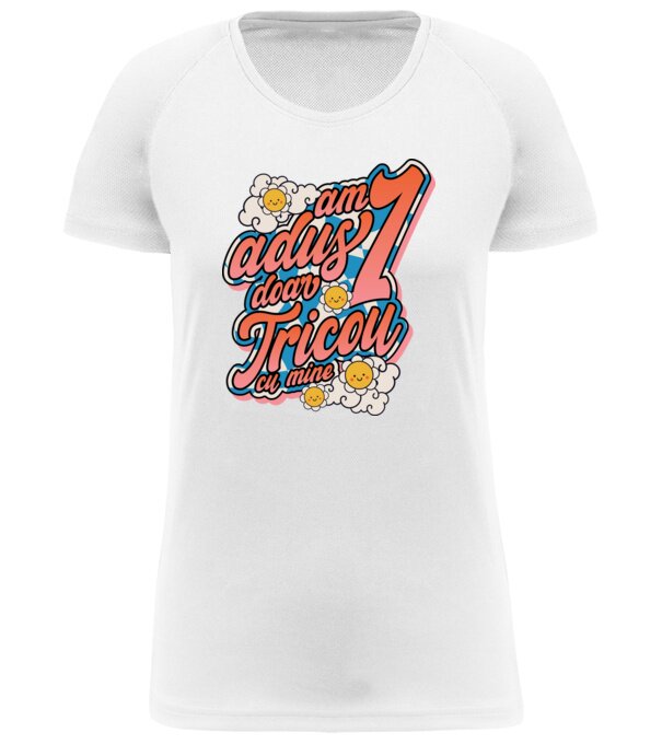 model  pe tricou