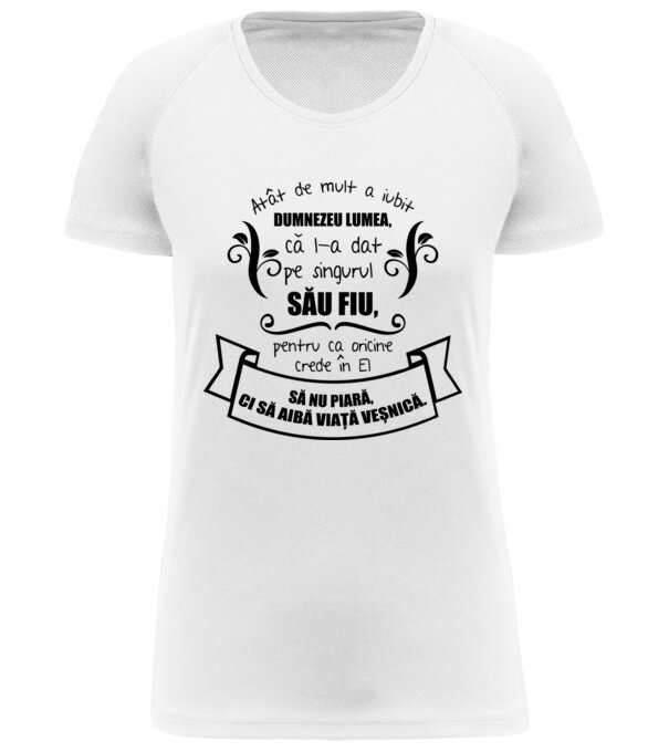  model  pe tricou