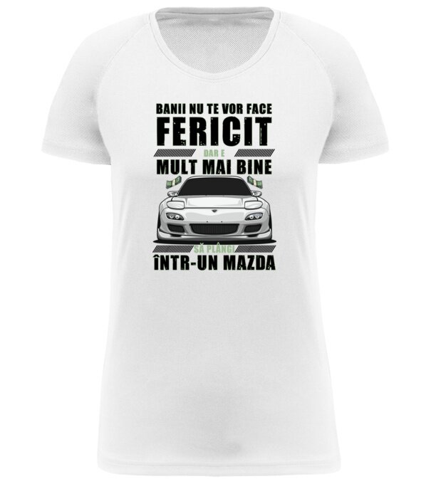  model  pe tricou
